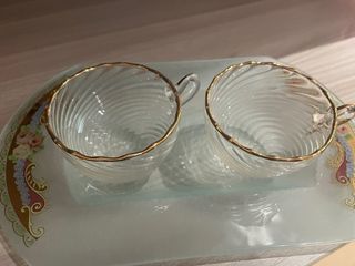 Set 2 tazzine con vassoio decorato