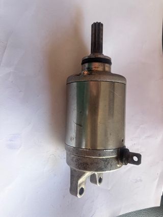 Motor de arranque Suzuki LTZ 400.