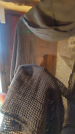 Chaqueta calada capucha bimateria