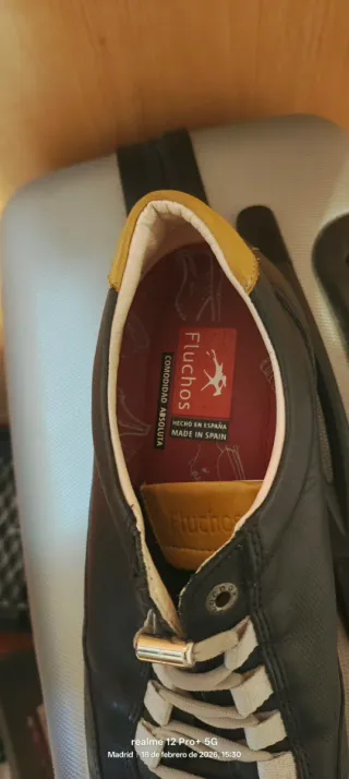 Zapatos Fluchos Marrones y Negros