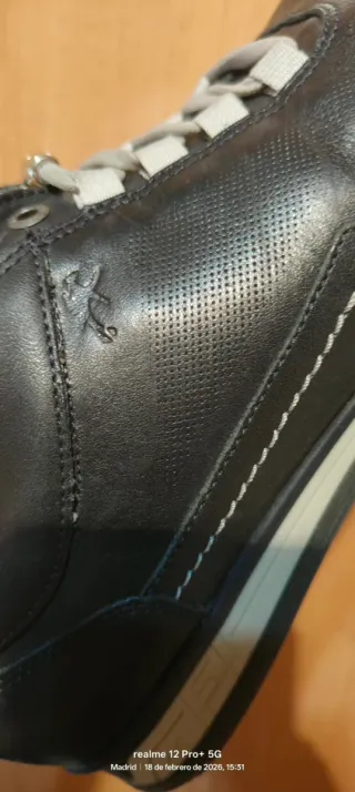 Zapatos Fluchos Marrones y Negros