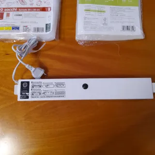 Sigillatrice Sottovuoto Alimenti + Sacchetti