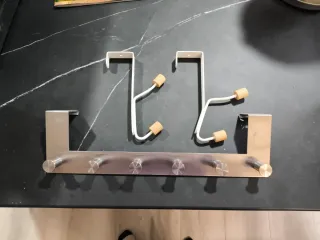 Colgadores de puerta metálicos