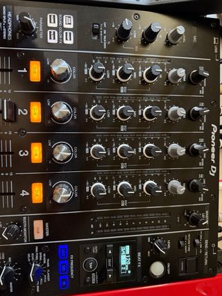 Pioneer DJM-750MK2 + Decksaver + Funda