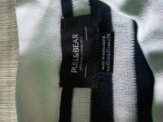 T-shirt Pull&Bear a righe blu e bianco