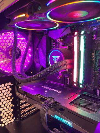 PC Sobremesa Gaming Valorado en 1470€, Negociable