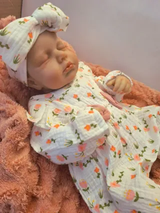 Bebé Reborn Vinilo y Tela