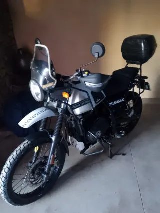 Royal Enfield Himalayan Adventure Moto