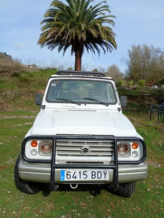 Suzuki SAMURAI.