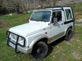 Suzuki SAMURAI.