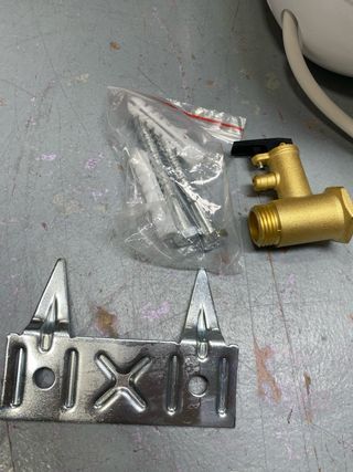 Calentador de agua eléctrico COMFEE' de 10 litros