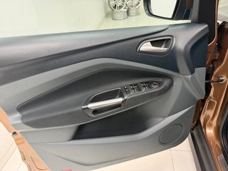 FORD C-Max 2.0TDCi Titanium PowerS desde 187€/mes*