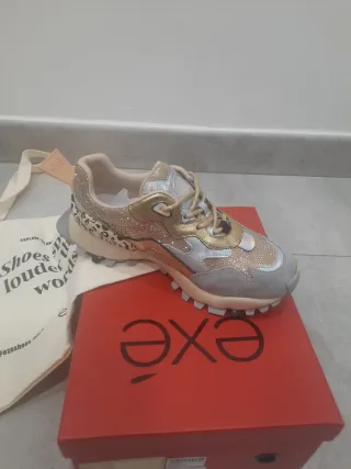 Tênis Exe 38 com saco de pano