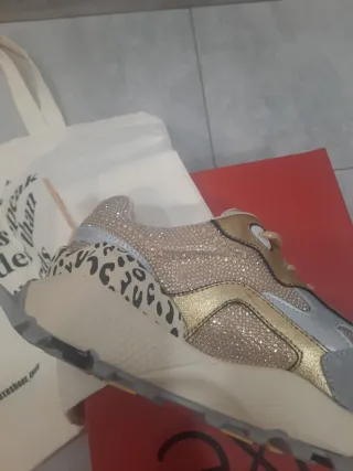 Tênis Exe 38 com saco de pano