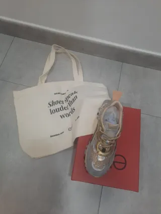 Tênis Exe 38 com saco de pano