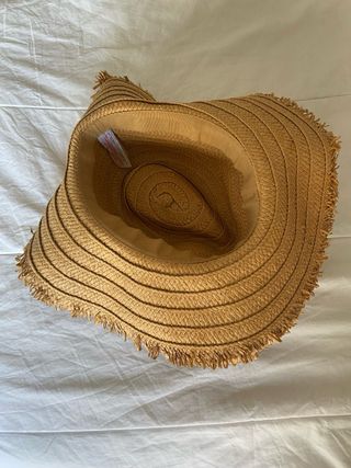 Sombrero de paja con cinta negra