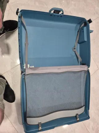 Maleta Roja con Ruedas y Asa Azul