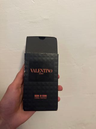 Valentino Born in Roma Coral Fantasy Perfume