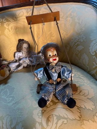 3 bambole, 1 in porcellana