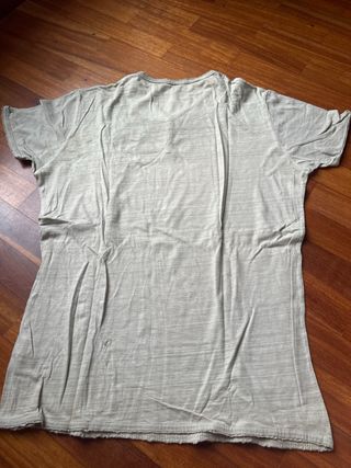 Camiseta Desigual Beige y Negra Estampada