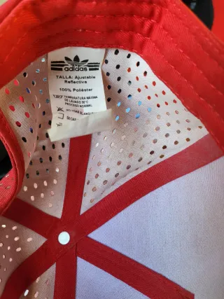 Gorra Adidas Roja