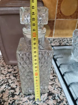 Bottiglia per liquori in cristallo intagliato