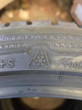 Neumáticos Yokohama BluEarth Winter VS05