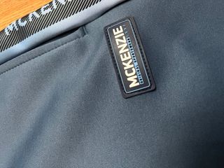 Pantalón McKenzie Azul con Rayas Blancas