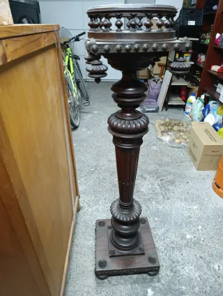 Antiguo Pedestal / Columna de Madera Tallada- 1880