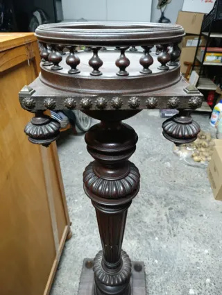 Antiguo Pedestal / Columna de Madera Tallada- 1880