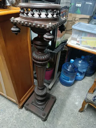 Antiguo Pedestal / Columna de Madera Tallada- 1880