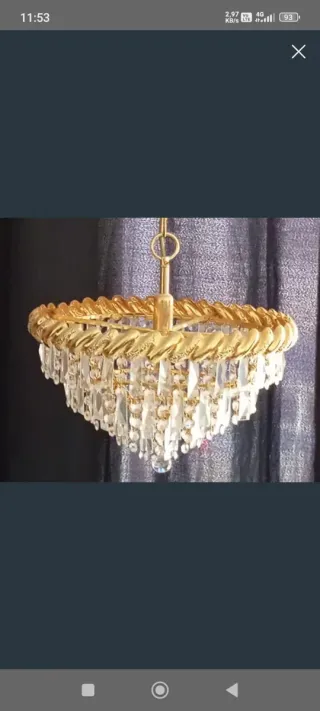 Lámpara de salón dorada con cristales Pequeña