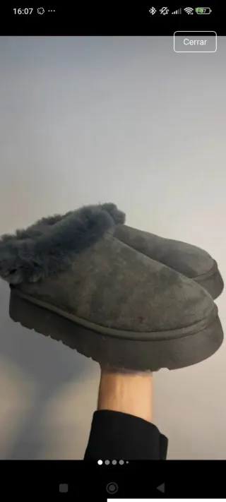 Zuecos t 38 grises invierno, nuevos.