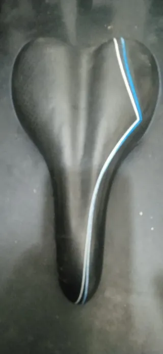 Tija con  sillín de bicicleta