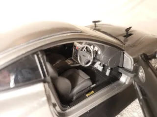 Aston Martin Vanquish 1/18 007