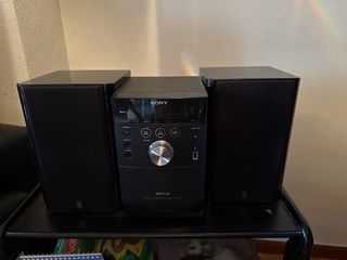 Minicadena Sony CD USB MP3 con altavoces yamaha