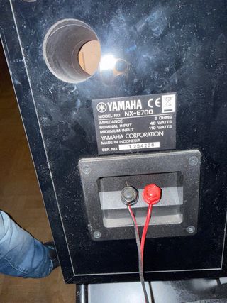 Minicadena Sony CD USB MP3 con altavoces yamaha