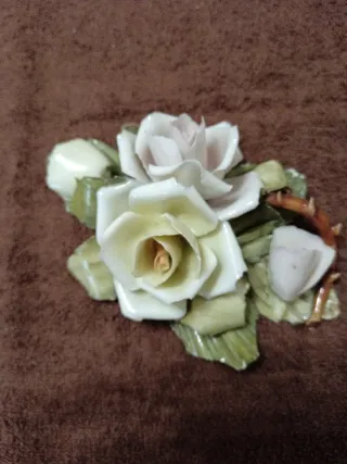 Medaglione Capodimonte Rose Porcellana