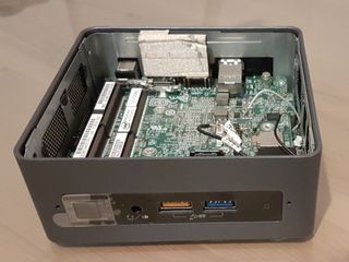 Intel NUC8BEH para piezas