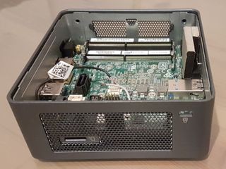 Intel NUC8BEH para piezas