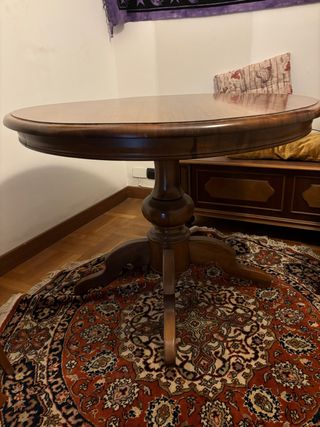 Tavolo rotondo in legno