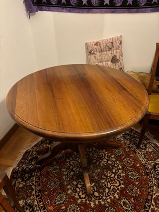 Tavolo rotondo in legno