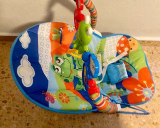 Hamaca bebé con arco de juegos