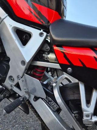 Honda CBR 900 RR FireBlade SC28 Negra/Roja