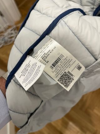 Abrigo Plumífero ligero Colmar azul y blanco