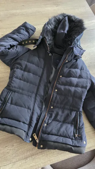 Cazadora azul acolchada Zara