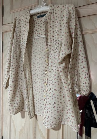 Camisa Zara floral beige M