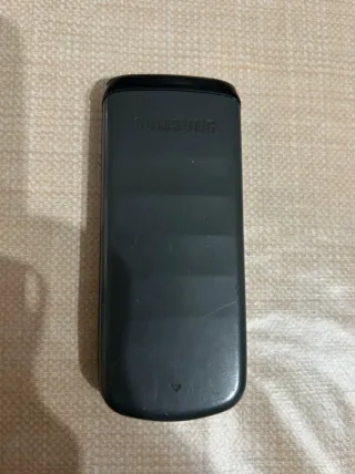 Cellulare Samsung completo di caricatore originale