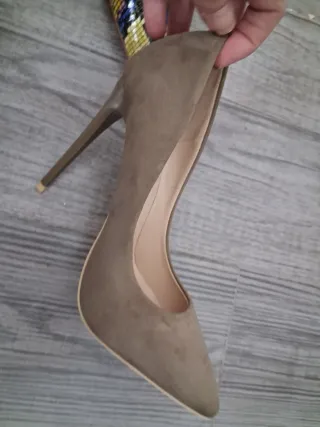 Zapatos de tacón verde oliva