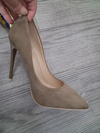 Zapatos de tacón verde oliva